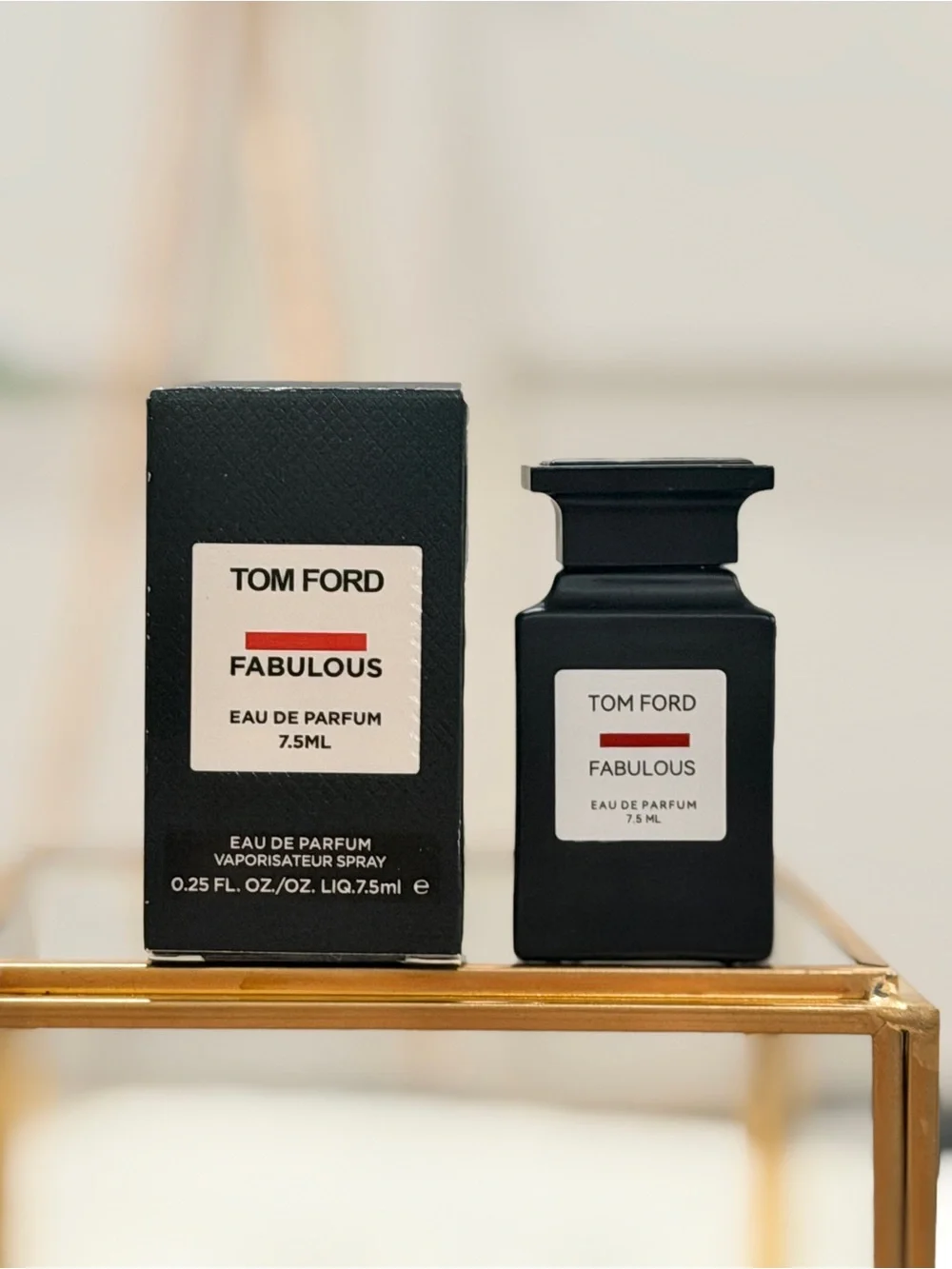Tom Ford Black Miniature Bottle with TF Logo - Picture 1 of 4